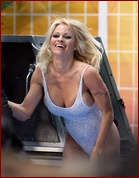 pamela-anderson_13.jpg - 151 KB