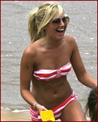 ashley-tisdale_01.jpg - 159 KB