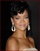 rihanna_09.jpg - 90 KB