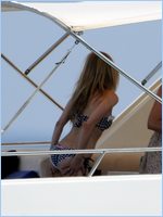 Avril Lavigne Nude Pictures