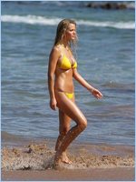 Brooklyn Decker Nude Pictures