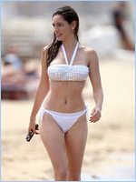 Kelly Brook Nude Pictures