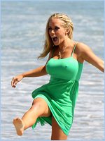 Kendra Wilkinson Nude Pictures