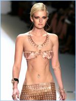 Lydia Hearst Nude Pictures