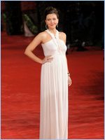 Maggie Gyllenhaal Nude Pictures