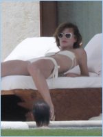 Mila Jovovich Nude Pictures