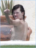 Mila Jovovich Nude Pictures