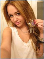 Miley Cyrus Nude Pictures