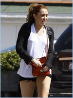 Miley Cyrus Nude Pictures