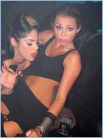 Miley Cyrus Nude Pictures