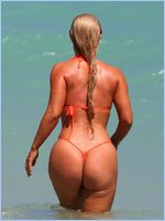 Nicole Coco Austin Nude Pictures