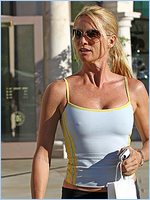 Nicollette Sheridan Nude Pictures