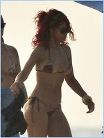 Rihanna Nude Pictures