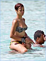 Rihanna Nude Pictures