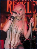 Taylor Momsen Nude Pictures