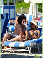 Zoe Kravitz Nude Pictures