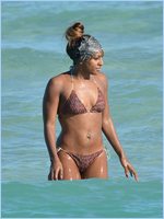 Alexandra Burke Nude Pictures