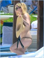 Avril Lavigne Nude Pictures