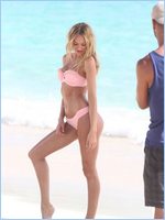 Candice Swanepoel Nude Pictures