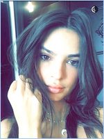 Emily Ratajkowski Nude Pictures