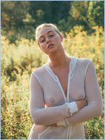 Iskra Lawrence Nude Pictures