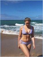 Iskra Lawrence Nude Pictures