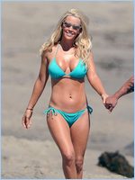 Jenny McCarthy Nude Pictures