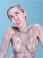 Miley Cyrus Nude Pictures