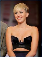 Miley Cyrus Nude Pictures