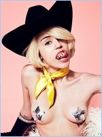 Miley Cyrus Nude Pictures