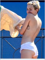 Miley Cyrus Nude Pictures