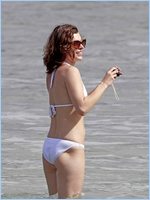 Milla Jovovich Nude Pictures