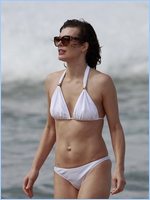 Milla Jovovich Nude Pictures