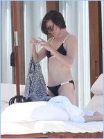 Milla Jovovich Nude Pictures