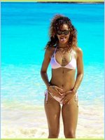 Rihanna Nude Pictures