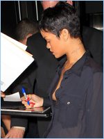 Rihanna Nude Pictures