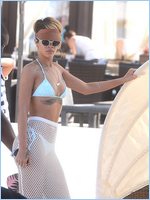 Rihanna Nude Pictures