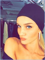 Rosie Huntington Whiteley Nude Pictures