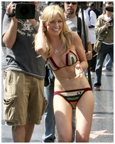 abigail-clancy_03.jpg - 240 KB