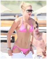 doutzen-kroes_07.jpg - 143 KB