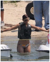 rihanna_08.jpg - 199 KB