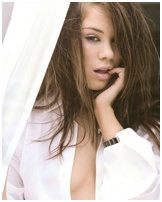 roxanne-mckee_07.jpg - 198 KB