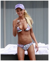 tara-reid_02.jpg - 86 KB