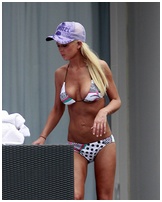 tara-reid_05.jpg - 80 KB