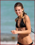 annalynne-mccord_14.jpg - 88 KB