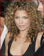 annalynne-mccord_15.jpg - 200 KB