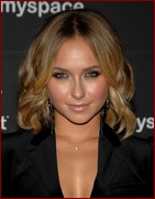 hayden-panettiere_04.jpg - 161 KB