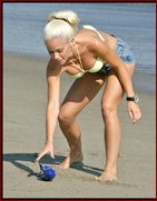 kendra-wilkinson_02.jpg - 196 KB