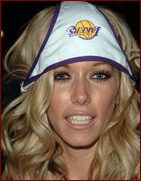 kendra-wilkinson_15.jpg - 132 KB