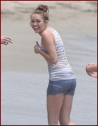 miley-cyrus_04.jpg - 86 KB